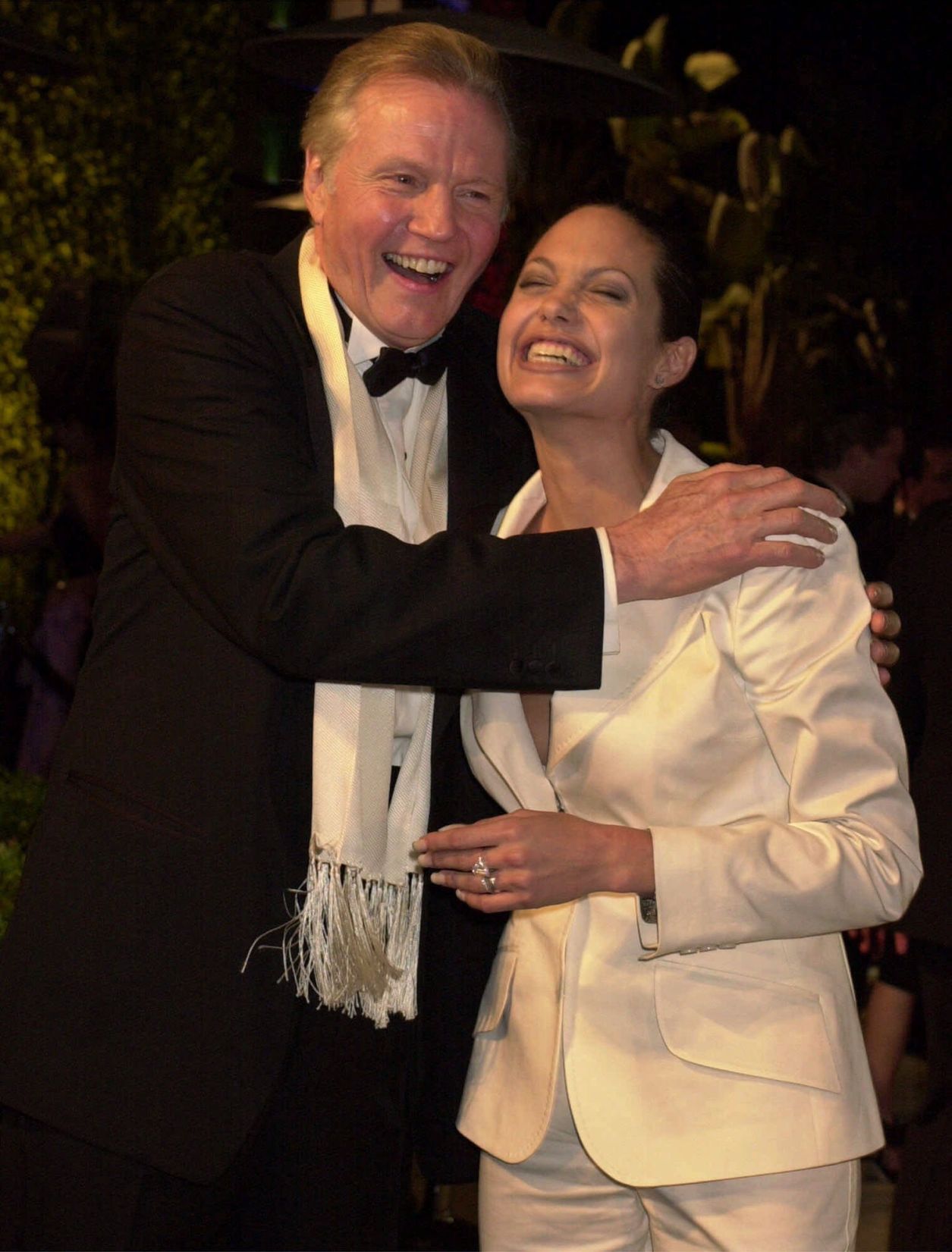 ANGELINA JOLIE JOHN VOIGHT